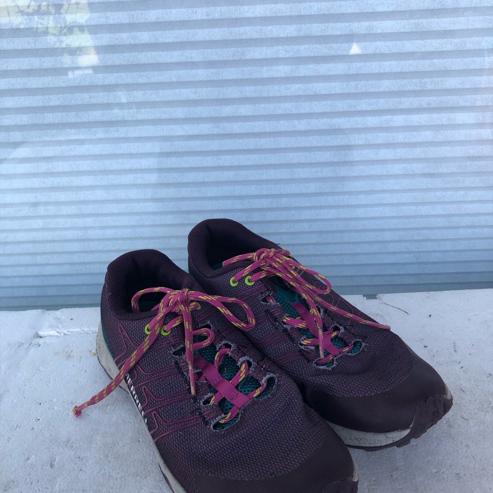 Merrell Big Kids Girls Moab Flight Low Burgundy Size 3.5